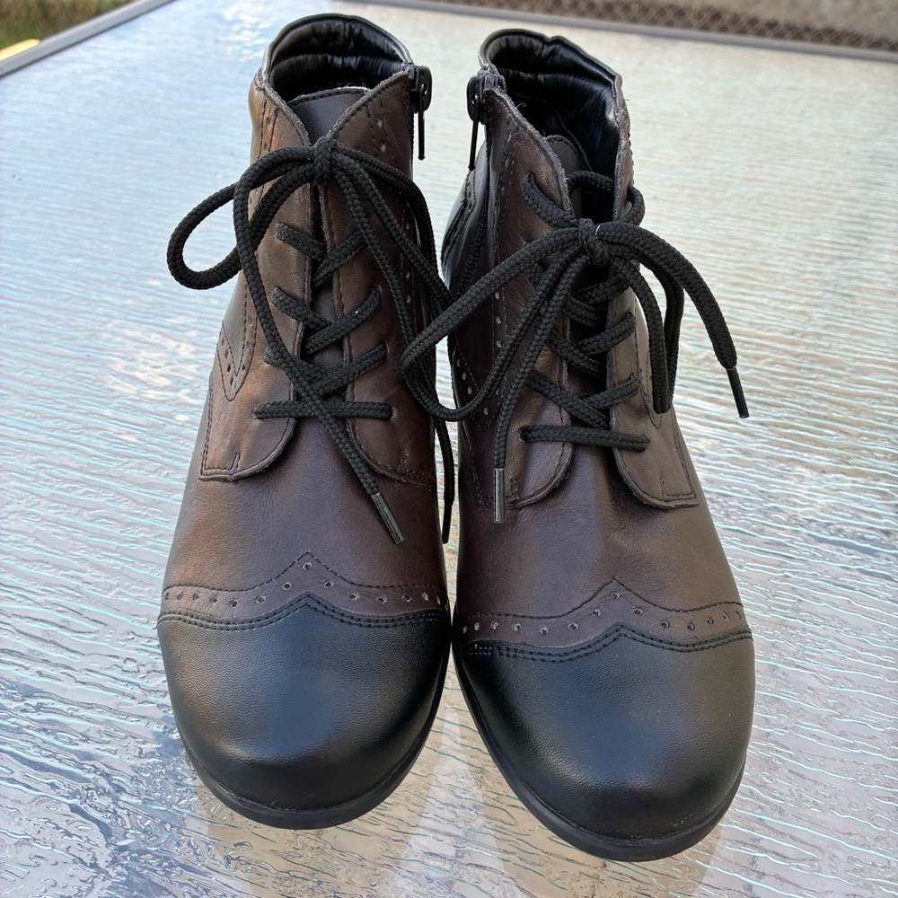 New Remonte Rieker Women’s Wingtip Leather Lace/Side Zip Ankle Bootie - Picture 2 of 13